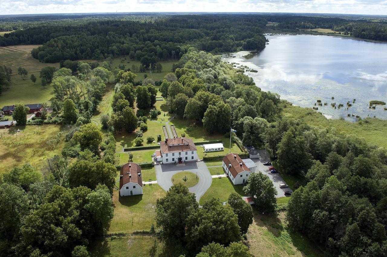 Отель Noors Slott Knivsta  Экстерьер фото